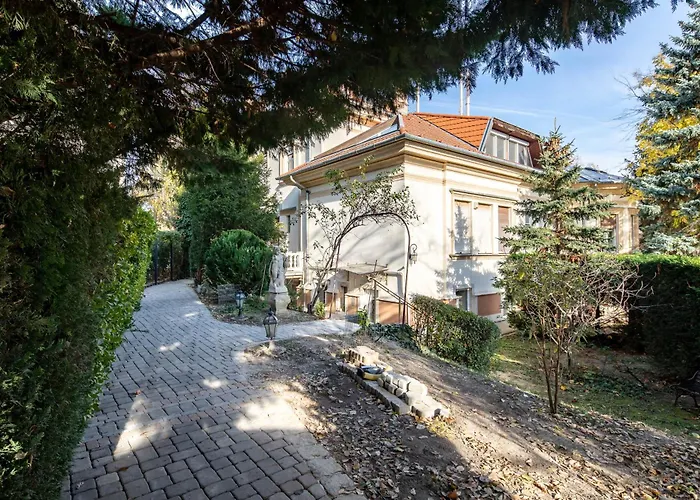 Lejlighed Nestled Romance, Buda's Hilltop Heaven Budapest