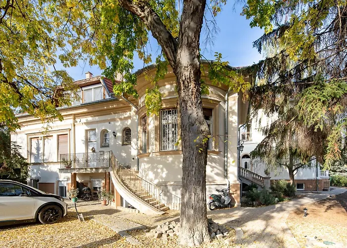 Lejlighed Nestled Romance, Buda's Hilltop Heaven Budapest